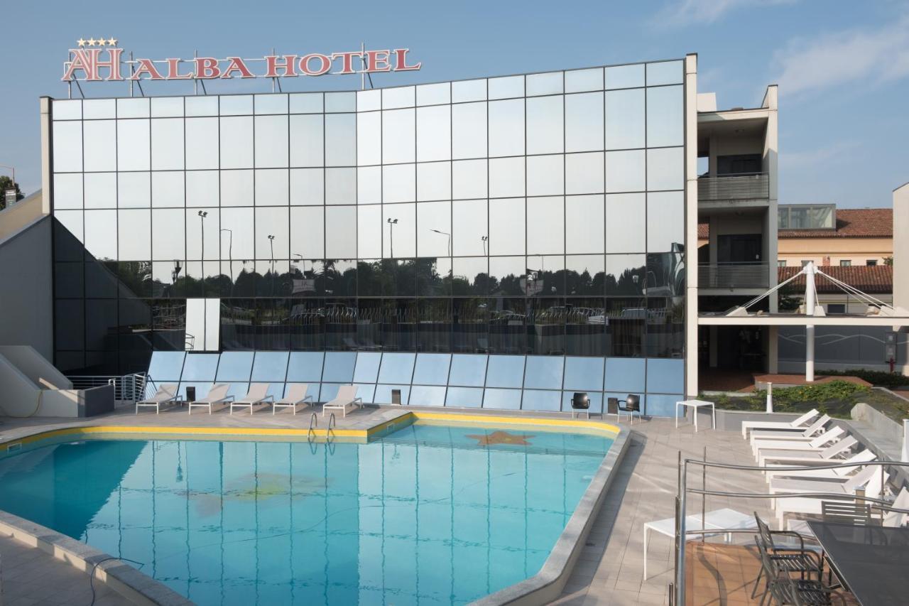 Alba Hotel Exterior photo