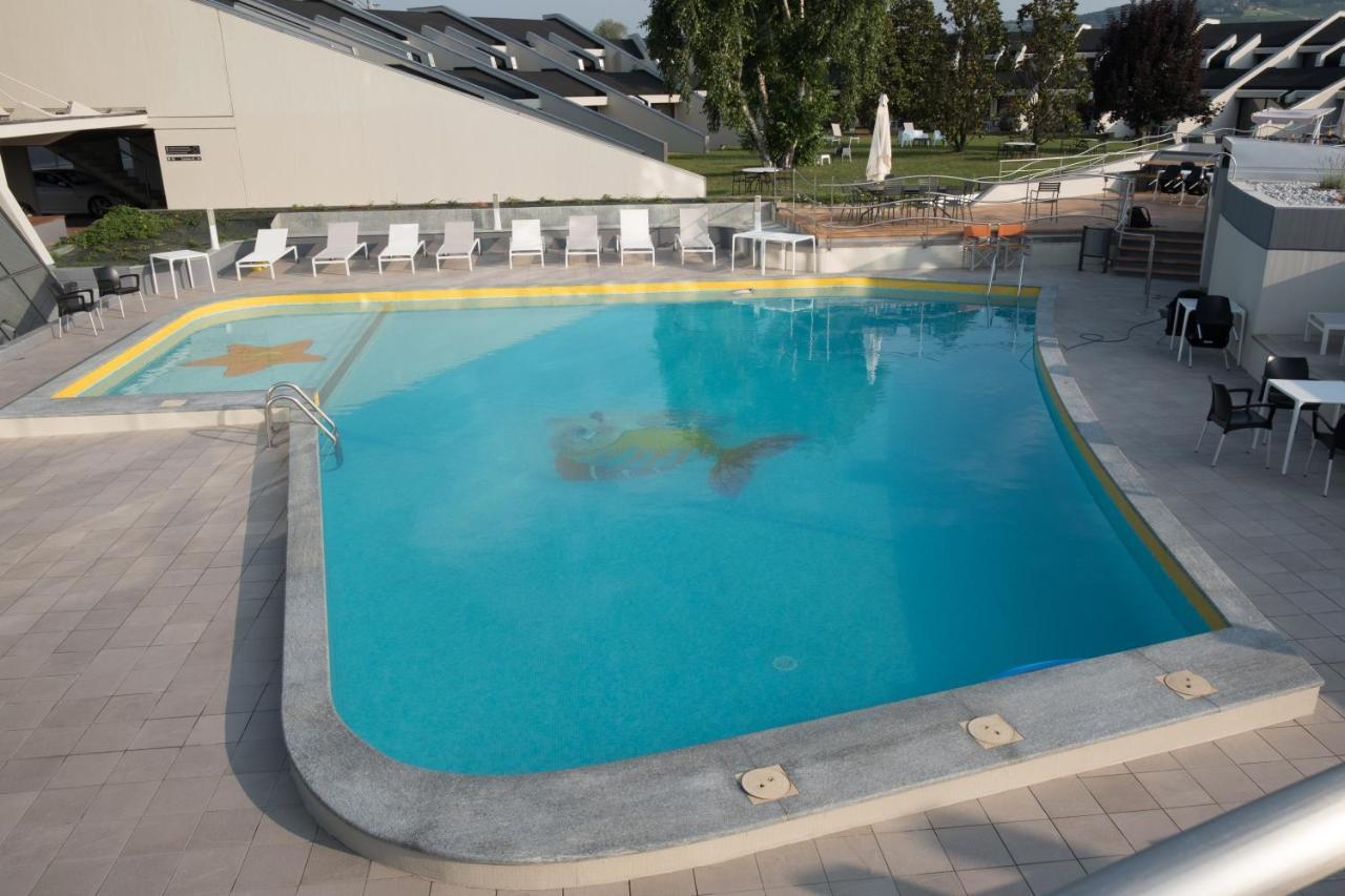 Alba Hotel Exterior photo